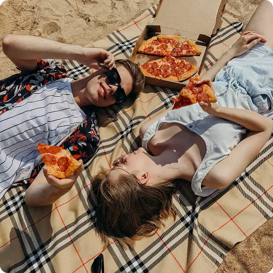 Pizza Company TV Commercial - Behind the scenes: fresh pizza being prepared on set